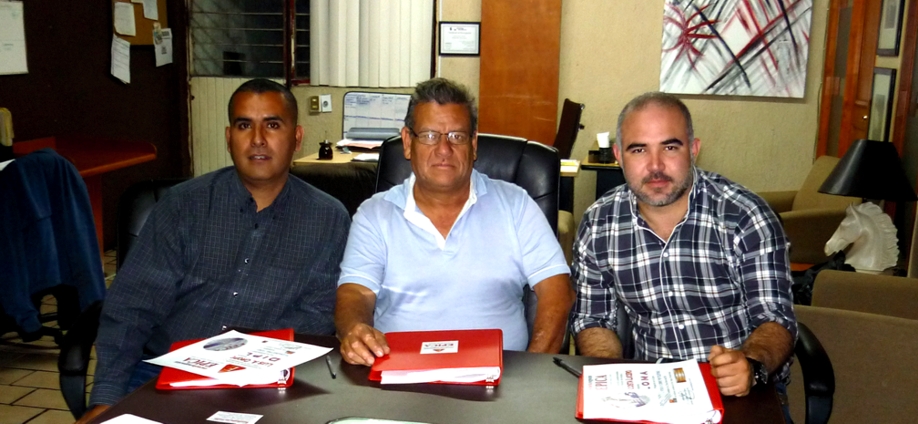 Grupo de vendedores y ejecutivos de Motores usados nacionales o importados de todas las marcas y modelos. Motores La Central